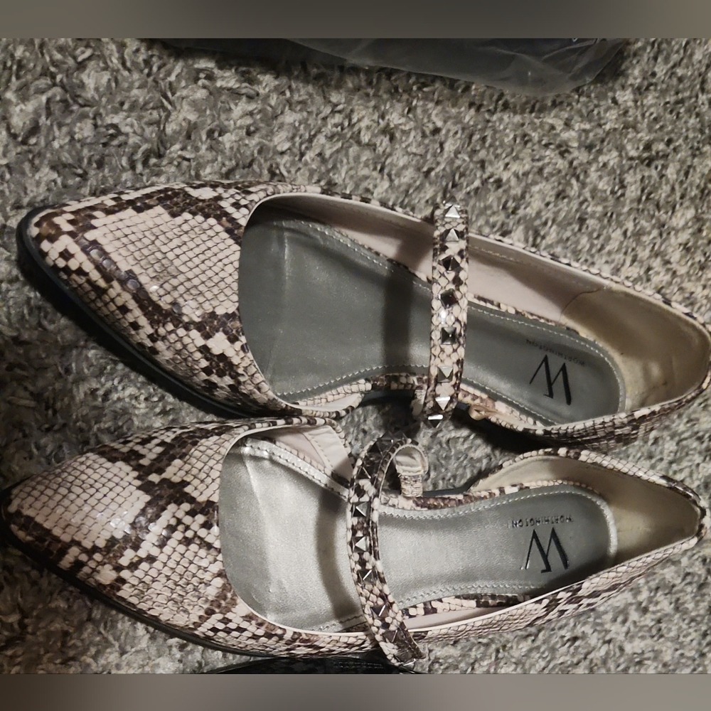 🍂 Worthington Black Patent and Snake Print Flats 🔥!!